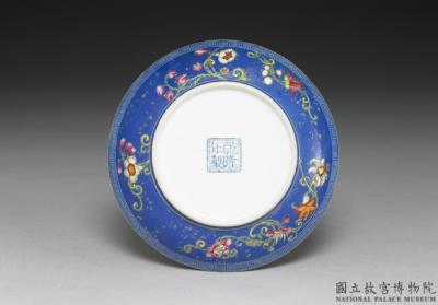 图片[3]-Dish with periwinkle inside a blue exterior in falangcai painted enamels, Qianlong reign (1736-1795), Qing dynasty-China Archive